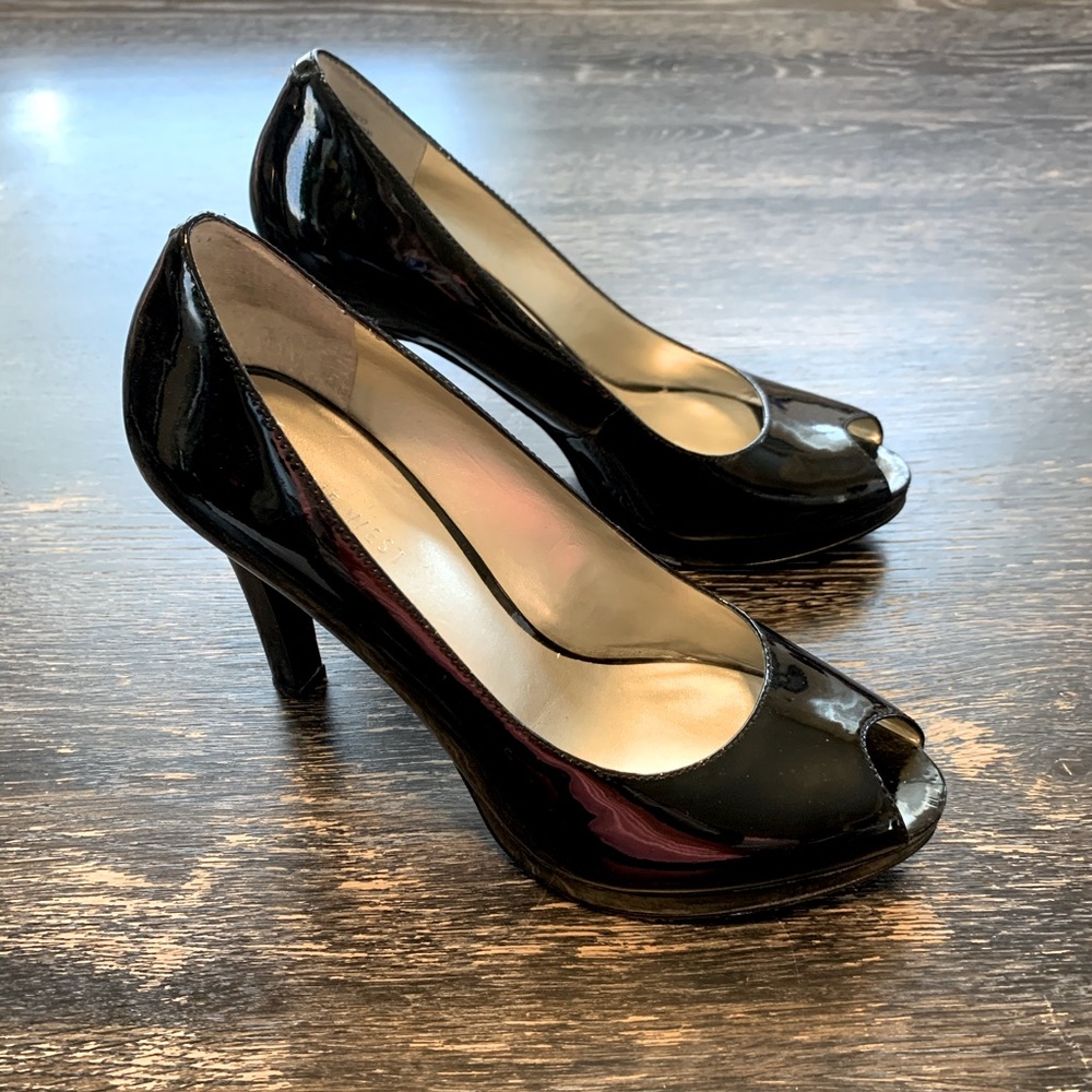 Black Patent Leather Nine West “Francisco” Pumps